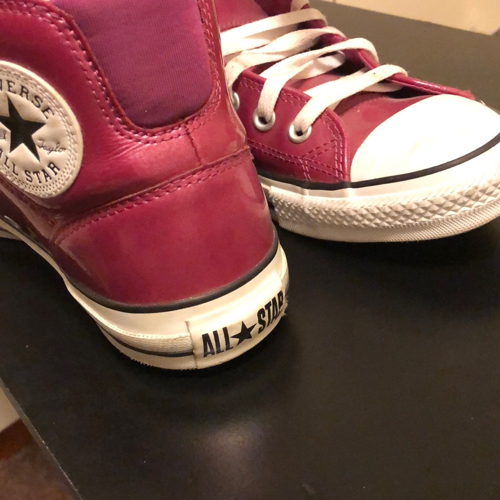 Converse - Picture 2 of 4